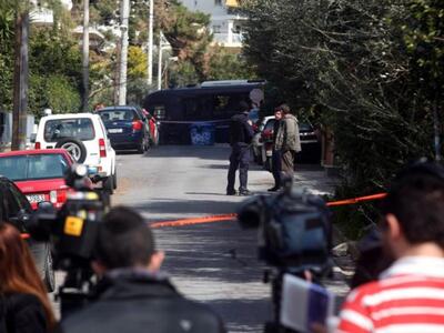 Επίθεση αντεξουσιαστών  με μπογιές και ξ...