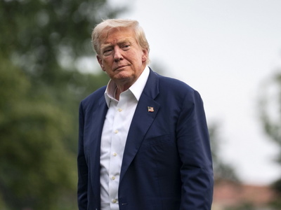 Αμετακίνητος ο Τραμπ για τους δασμούς: Η...