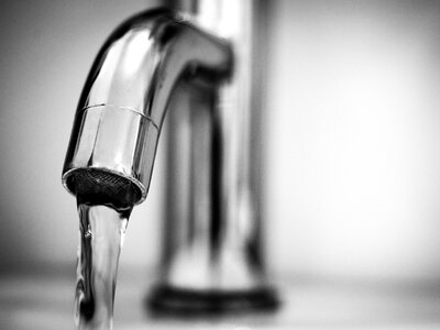 ΕΥΔΑΠ: Εντολή να μην κοπεί το νερό σε κανέναν