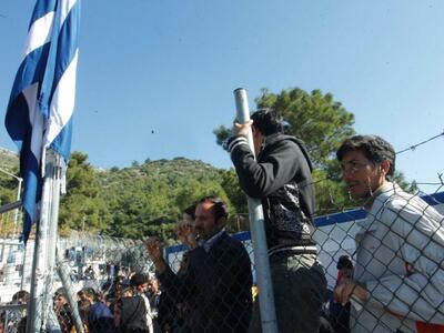Τριπλή παρέμβαση για το προσφυγικό στη Σ...
