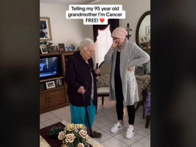 Βίντεο: Εγγονή λέει στην γιαγιά της πως ...