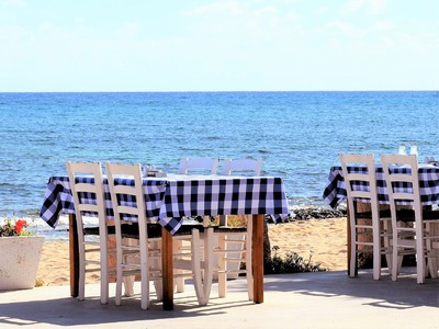 Κρήτη: Η παραδοσιακή ταβέρνα που μαγειρε...