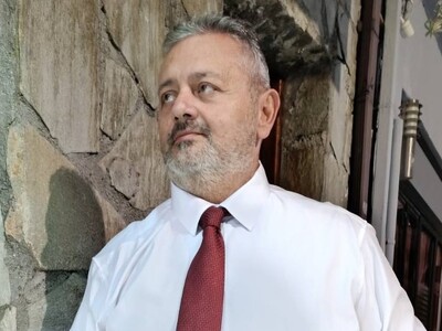 Το μετέωρο βήμα του Μητσοτάκη: Νόμος-πυρ...