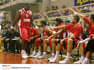 Η νέα γρίπη χτύπησε τον Ολυμπιακό!