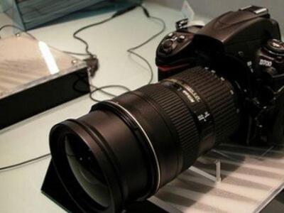 16χρονη είδε τις ημίγυμνες φωτογραφίες τ...