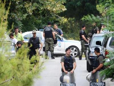 Φύλλο και φτερό κάνουν οι αστυνομικοί το...