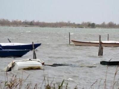 Κοινωνία Μπροστά: Σε κοινωνία ηλιθίων απ...