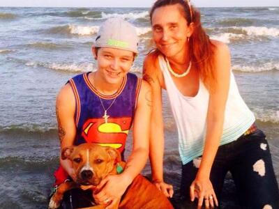 Απίστευτο! Παντρεύτηκαν μάνα και κόρη 