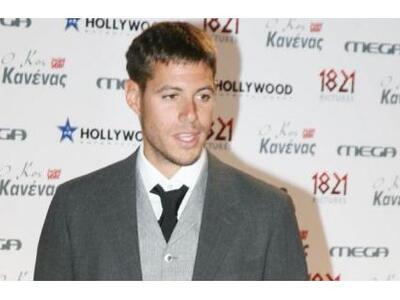 Ο Πάρης Κασιδόκωστας συζητά να αγοράσει ...