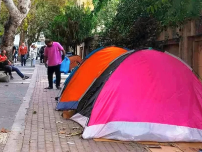 Ρόδος: Αναστάτωση από εκατοντάδες μετανά...