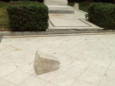 Νέος βανδαλισμός στο άγαλμα της πλατείας...