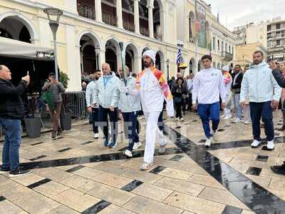  Η Ολυμπιακή φλόγα φώτισε την Πάτρα - ΦΩ...