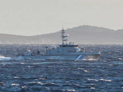 Λέσβος: Τουρκικά αλιευτικά συνόδευσαν τη...