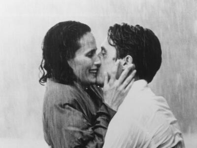 Σε "Τέσσερις γάμους και μία κηδεία&...