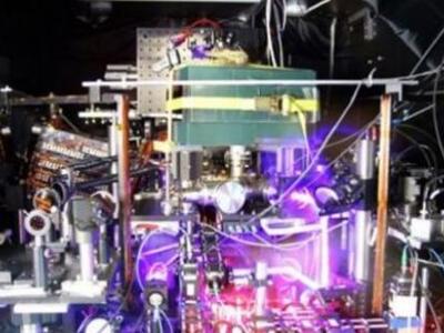 Ρολόι στροντίου δεν χάνει ούτε δευτερόλε...