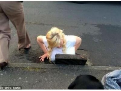 Γιατί σφήνωσε 16χρονη στον υπόνομο; Την ...