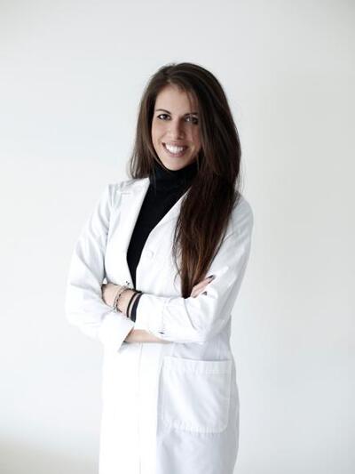 Μαρία Σκουλάτου, Χειρουργός-Οδοντίατρος ...