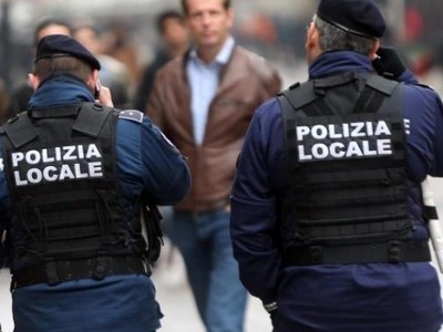 Ιταλία: Εξεγέρσεις σε ιταλικές φυλακές λ...