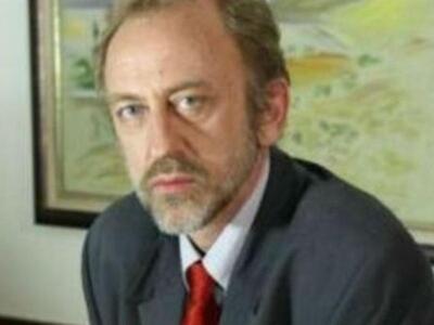 Οι δύσκολες ώρες του «Πρωθυπουργού» του Πάρα Πέντε