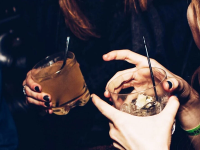 Έξυπνα ψηφιακά εργαλεία «κόβουν» το αλκο...