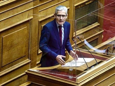 Ο Άγγελος Τσιγκρής φέρνει στη Βουλή τα μ...