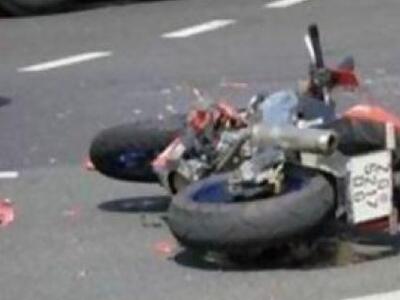 Πάτρα: Σύγκρουση Ι.Χ. με δίκυκλο στο κέντρο