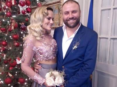 Χριστουγεννιάτικος γάμος στο Δημαρχείο γ...