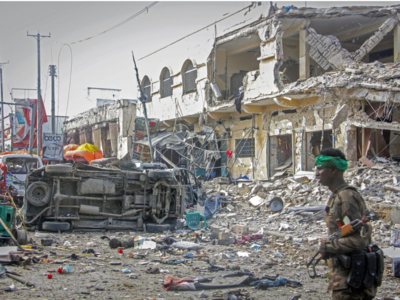 Μακελειό στη Σομαλία: Τουλάχιστον 9 νεκρ...