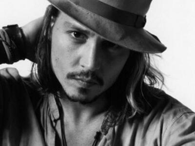 O Johnny Depp ντύθηκε...γαμπρός