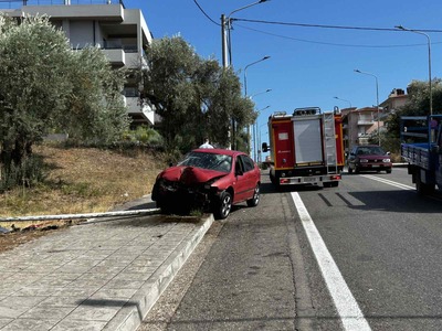 Δυτ. Ελλάδα: Σφοδρό τροχαίο με τραυματία...