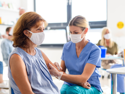 Εμβόλιο για τον κορωνοϊό: Τι ώρα πρέπει ...