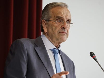 Επίθεση Σαμαρά με φόντο τα μπλόκα: «Η κυ...