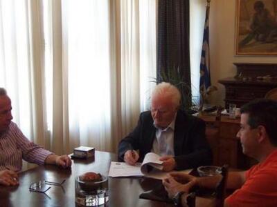 Aγρίνιο: Υπεγράφη η σύμβαση για την κατα...