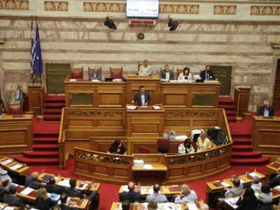 ΠΟΛΙΤΙΚΕΣ ΕΞΕΛΙΞΕΙΣ: Ψήφο εμπιστοσύνης θ...