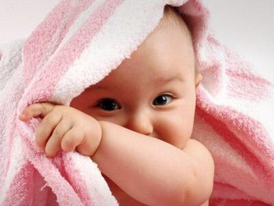 Πιο υγιή τα μωρά που τρώνε με τα... χέρια!