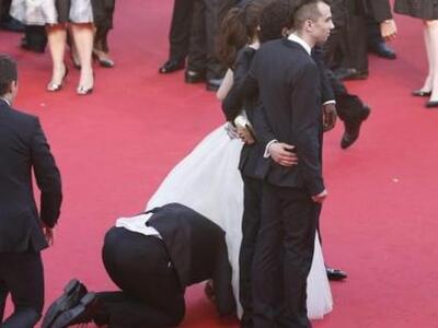 Ποιος ήθελε να δει το εσώρουχο της «Μαρί...