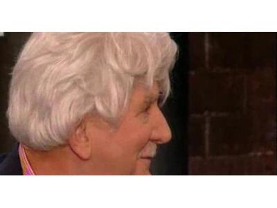 Με περούκα εμφανίστηκε στην εκπομπή &quo...