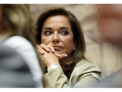 Ντόρα: Αν η Χρυσή Αυγή θέλει επαναληπτικ...