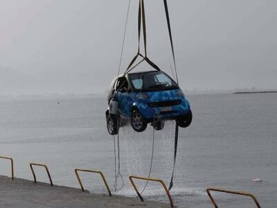 Ναύπακτος:Αυτοκίνητο έπεσε στη θάλασσα