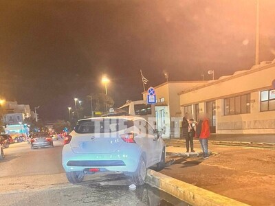 Πάτρα: Το Ι.Χ. «καβάλησε» τον ποδηλατόδρ...