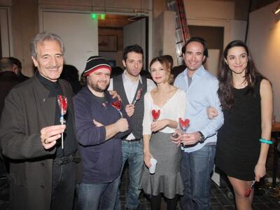 Λαμπερές παρουσίες στην πρεμιέρα του «Cock»