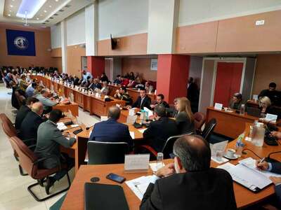 Ο εξοπλισμός του Καραμανδάνειου κι ο εκσ...
