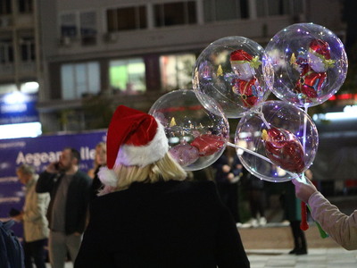 Καμπανάκι για τις γιορτές: Έρχεται έξαρσ...