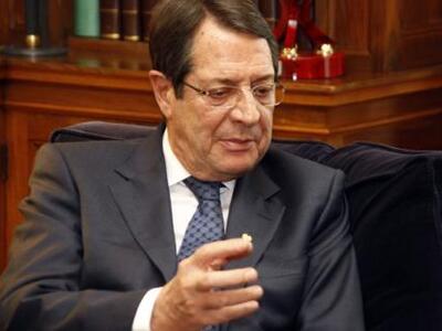 Τηλεφωνική επικοινωνία Αναστασιάδη – Ρόμπεϊ