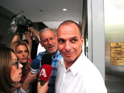 Βαρουφάκης: Για να πούμε «ναι» στο ευρώ ...