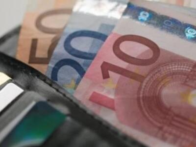 Στη… “δραχμή” επέστρεψαν τα εισοδήματα των Ελλήνων
