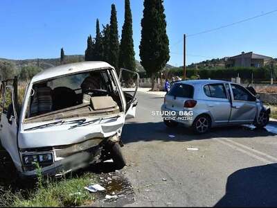 Σοβαρό τροχαίο στο Ναύπλιο: Μετωπική σύγ...