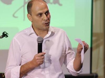 «Κ. Δημαρά, ως εδώ και μη παρέκει!» - Πα...