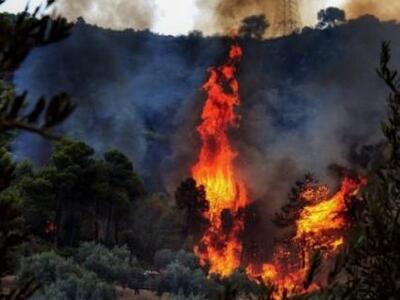 Μεγάλη πυρκαγιά σε εξέλιξη στην Κίσσαμο Χανίων