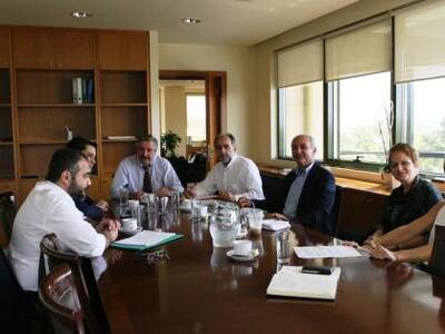 Συνάντηση Μανιάτη με τοπικούς φορείς για...